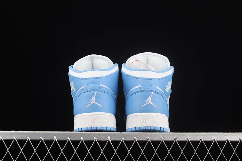 All categories Air Jordan Jordan series basketball shoes Air Jordan 1 Mid G version pure original Air Jordan 1 Mid AJ1 Joe 1 North Carolina blue China basketball shoes 554725-106